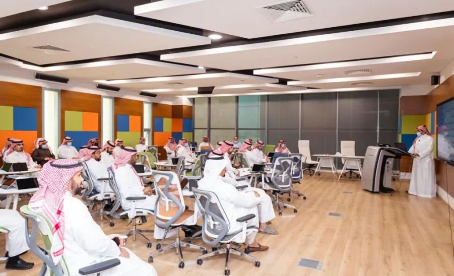 مكتب إدارة المبادرات وتحقيق الرؤية يعقد ورشة عمل الدليل الاسترشادي لربط هوية المملكة 2030 - جامعة المجمعة