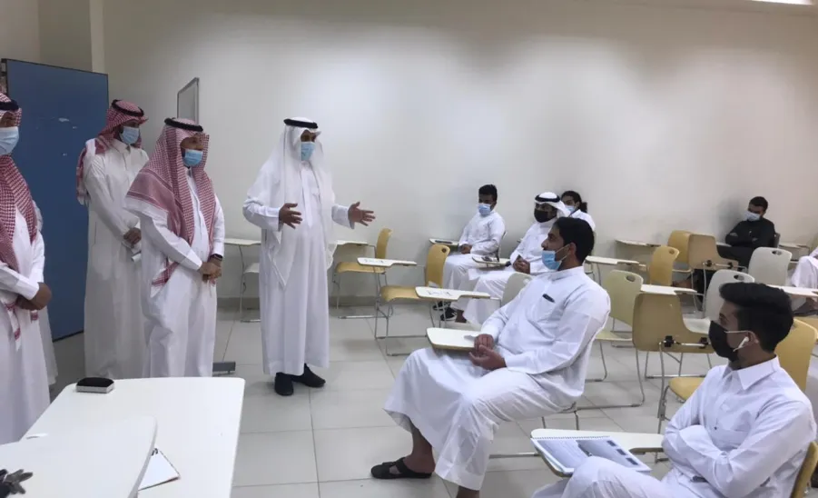 MU VICE-RECTOR INSPECTS THE PROGRESS OF STUDY DURING RAMADAN -  زيارات الدكتور العبودي