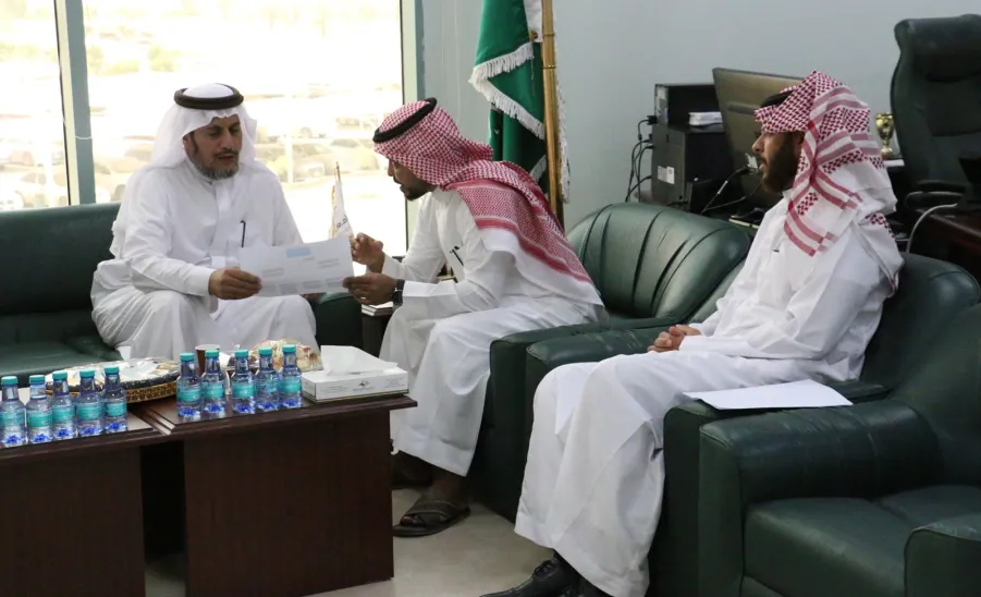 The Vice Dean for Educational Affairs visits the Deanship of Student Affairs
 - 4