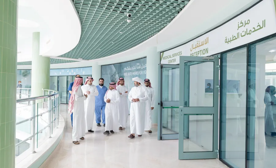 MU VICE-RECTOR ON TOUR OF INSPECTION TO MEDICAL SERVICES AT MAIN CAMPUS
 -  وكيل الجامعة يتفقد مقر الخدمات الطبية بالمدينة الجامعية بالمجمعة