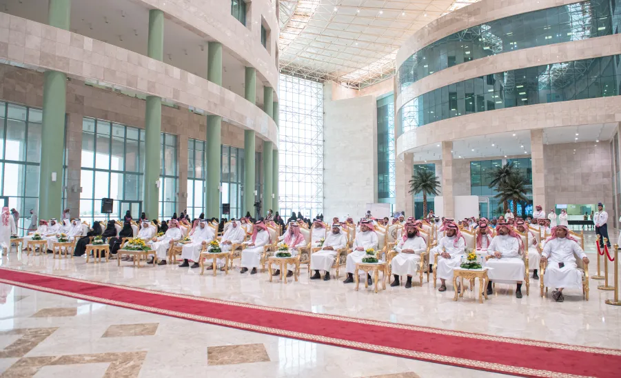 MU PATRONIZES THE CEREMONY OF CLOSING ACTIVITIES FOR STUDENTS - 1443 AH -  جامعة المجمعة