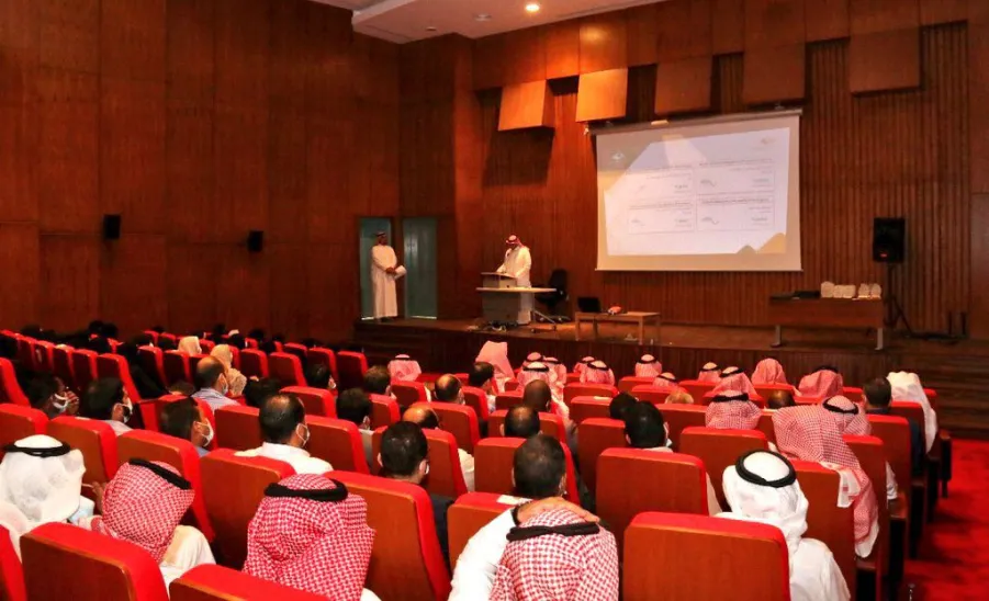 الكلية تقيم الحفل الختامي لأنشطة الكلية للعام الجامعي 1443هـ - 3