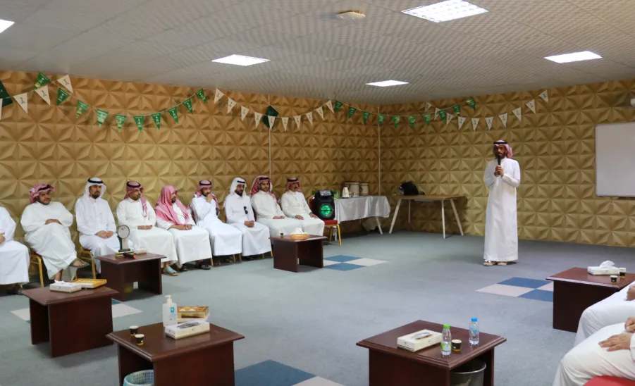 الإدارة تحتفل بعد تحقيق المركز الأول بجائزة رئيس الجامعة للجودة والتميز - 4