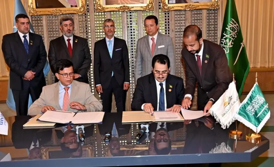 في لقائه بمندوب المملكة لدى الأمم المتحدة بجنيف   رئيس جامعة المجمعة يوقع اتفاقية خدمات مع معهد الأمم المتحدة للتدريب والبحث -  جامعة المجمعة