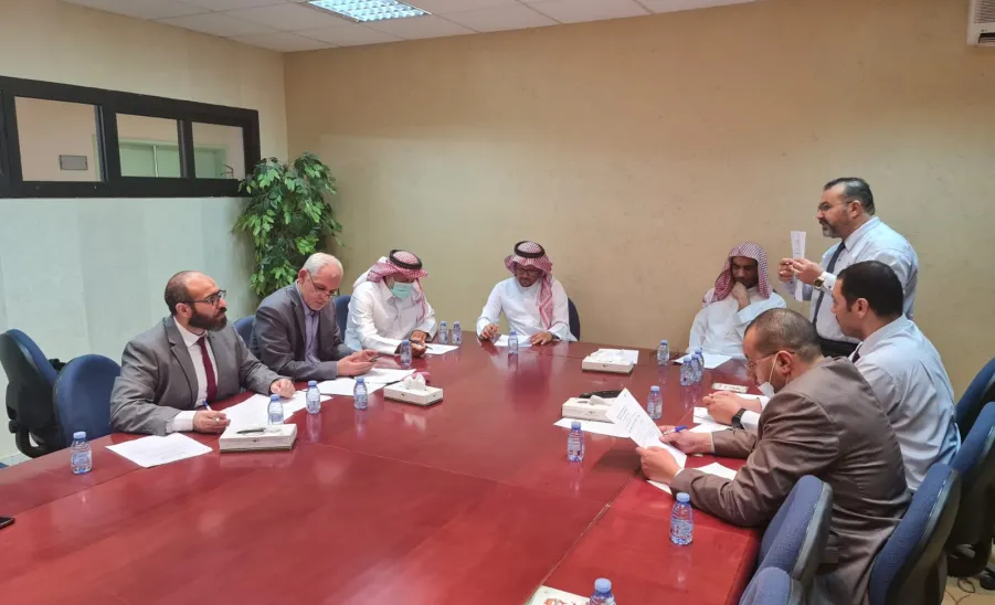 الكلية تعقد ورشة عمل : اتساق رؤية ورسالة الكلية التطبيقية مع خطة التحول للكليات التطبيقية - fig1