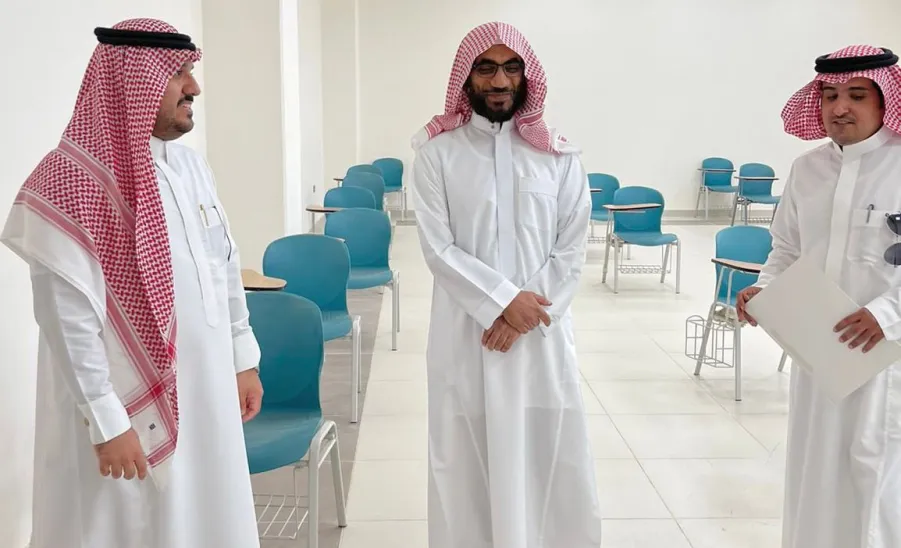 عميد الكلية التطبيقية يتفقد المقر الجديد لأقسام الطالبات في مجمع الطالبات بالمدينة الجامعية بالمجمعة -  fig2