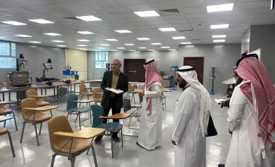 A visit to Applied College  -  .