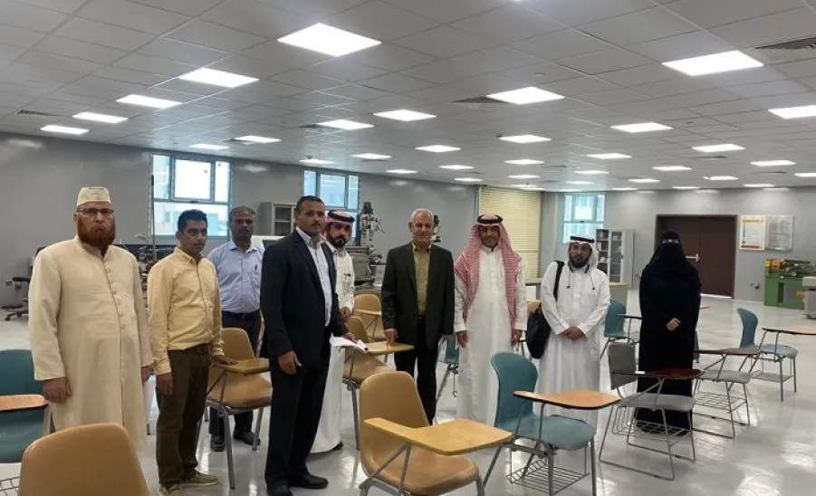 A visit to Applied College  -  .