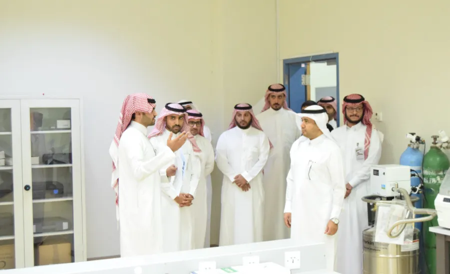 للاطلاع على سير عمل الخطة التشغيلية وإنجازات العمادة في الفترة الماضية :    وكيل الجامعة للدراسات العليا والبحث العلمي يزور عمادة البحث العلمي والمراكز البحثية   -  جامعة المجمعة