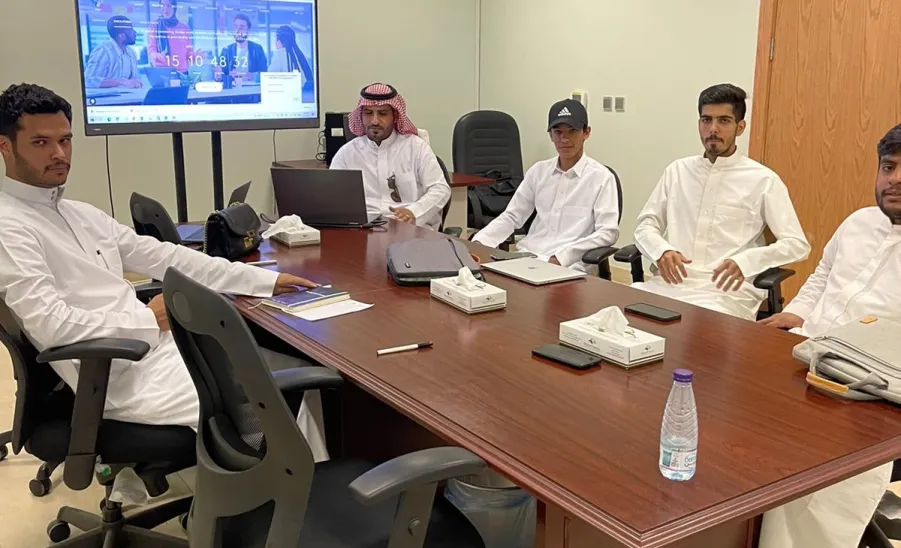 TWO TEAMS OF MU QUALIFIES FOR FINALS IN THE OXAGON HACKATHON - جامعة المجمعة
