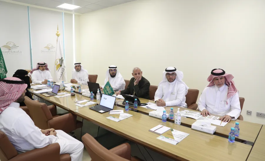 MU RECTOR VISITS DEANSHIP OF QUALITY AND SKILLS DEVELOPMENT  -  جامعة المجمعة
