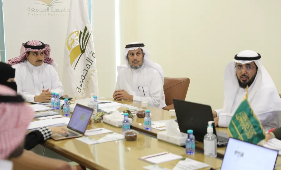 MU RECTOR VISITS DEANSHIP OF QUALITY AND SKILLS DEVELOPMENT  -  جامعة المجمعة