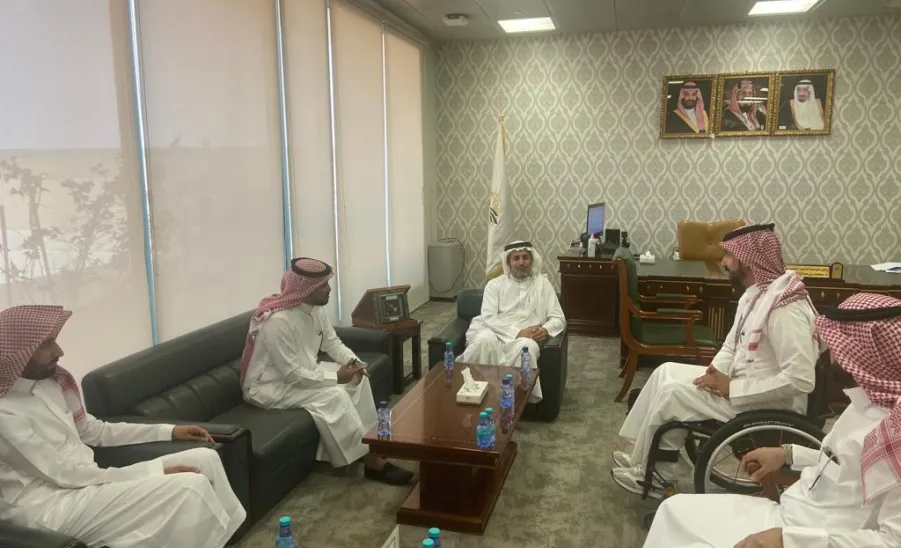 Vice Rector for Educational Affairs discusses ways of cooperation with the BAE Company
 -  وكيل الجامعة للشؤون التعليمية 
