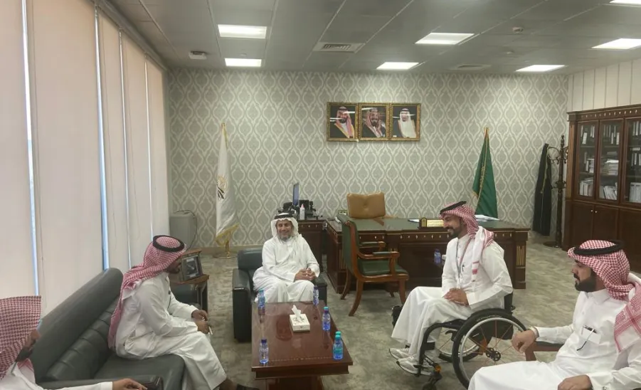 Vice Rector for Educational Affairs discusses ways of cooperation with the BAE Company
 -  وكيل الجامعة للشؤون التعليمية 