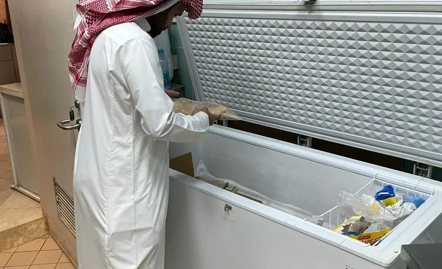 الصحة المهنية: تُكثّف الجولات الإشرافية على مطاعم وبوفيهات الجامعة -  الصحة المهنية: تُكثّف الجولات الإشرافية على مطاعم وبوفيهات الجامعة