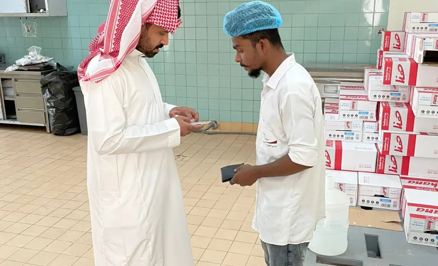 الصحة المهنية: تُكثّف الجولات الإشرافية على مطاعم وبوفيهات الجامعة -  الصحة المهنية: تُكثّف الجولات الإشرافية على مطاعم وبوفيهات الجامعة
