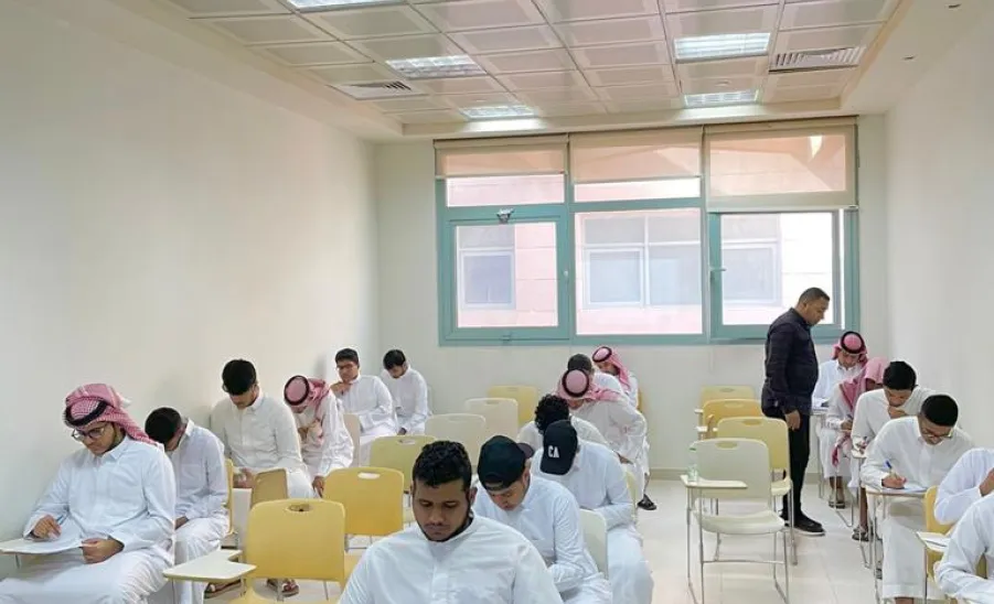 الكلية التطبيقية تعقد اختبار اللغة الانجليزية المعياري لجميع طلبتها - fig3