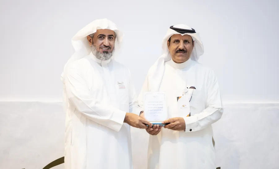 MU VICE-RECTOR LAUNCHES ROAD SAFETY AWARENESS EXHIBITION  -  جامعة المجمعة 
