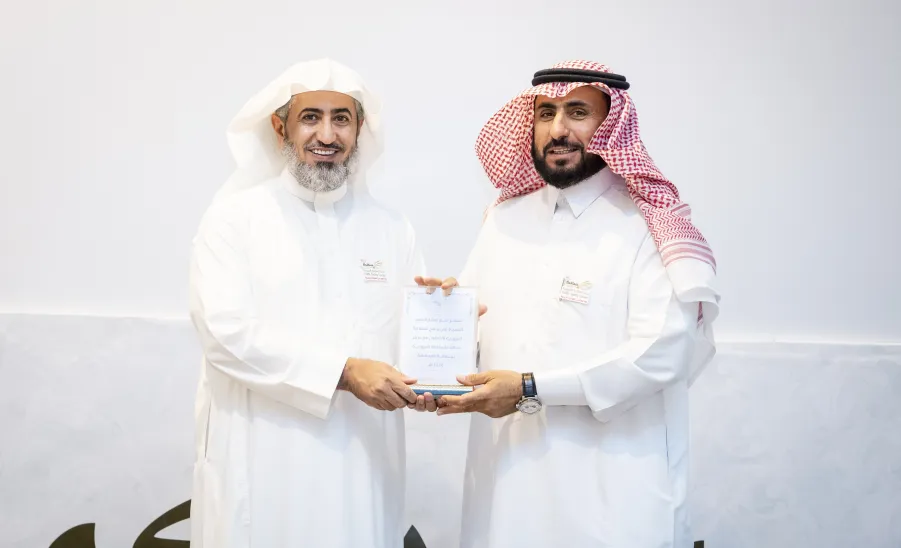 MU VICE-RECTOR LAUNCHES ROAD SAFETY AWARENESS EXHIBITION  -  جامعة المجمعة 
