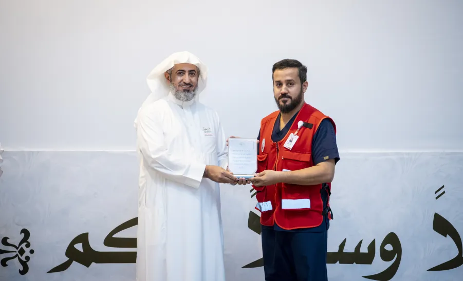 MU VICE-RECTOR LAUNCHES ROAD SAFETY AWARENESS EXHIBITION  -  جامعة المجمعة 