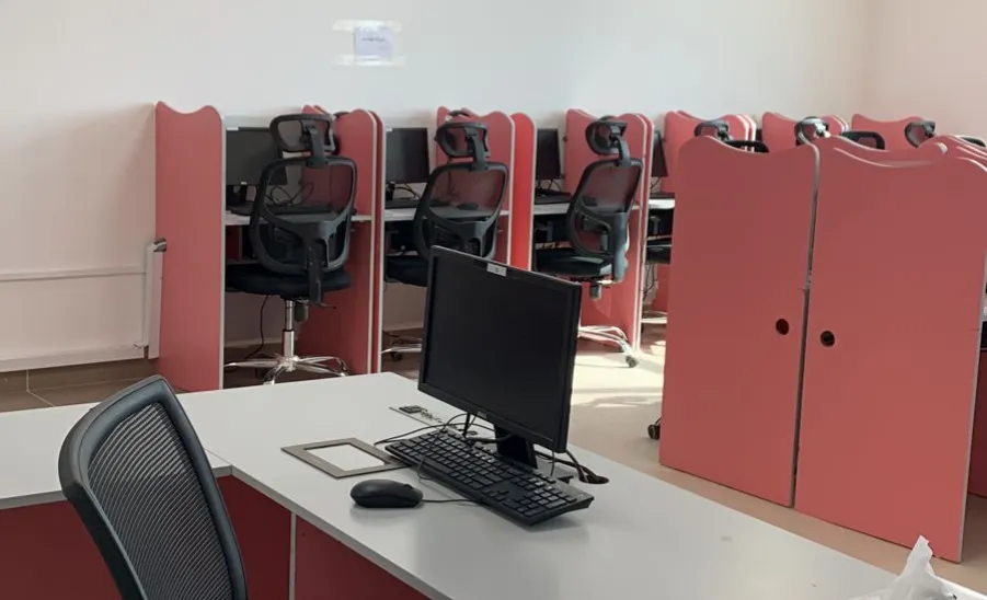 وكيلة الجامعة لشؤون الطالبات تقوم بعدد من الزيارات للوقوف على سير الاختبارات النهائية في كليات الجامعة بشطر الطالبات - جامعة المجمعة 