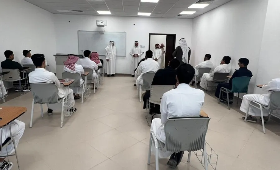 وكيل الجامعة للشؤون التعليمية "أ.د العبودي" يتفقد كليات الجامعة ويشيد بانضباط الطلاب والطالبات منذ اليوم الأول -  زيارات الدكتور العبودي
