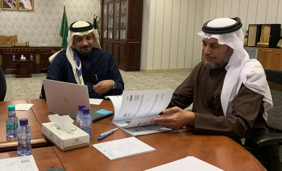 وكيل الجامعة للشؤون التعليمية "أ.د العبودي" يلتقي مدير مكتب إدارة البيانات ويؤكد على أهمية دور إدارة البيانات في تحقيق أهداف الجامعة ومتطلبات التنمية وفق رؤية السعودية 2030 - لقاء سعادة الوكيل بمدير مكتب إدارة البيانات