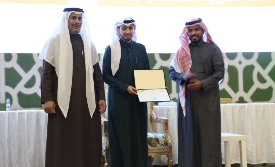 برعاية وكيل الجامعة للشؤون التعليمية جامعة المجمعة تحتفي باليوم العالمي للغة العربية 2022 بعدد من الفعاليات - 5