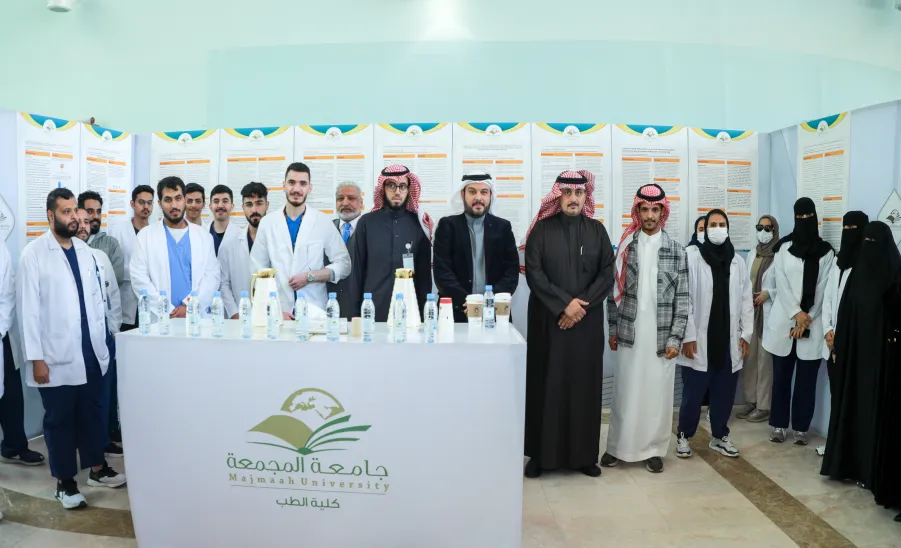 رئيس الجامعة يفتتح فعاليات ملتقى المشاريع الطلابية المتميزة -  جامعة المجمعة 