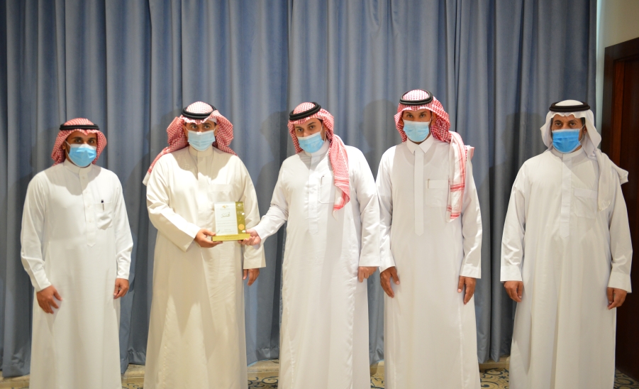 رئيس الجامعة يرعى حفل تكريم البرامج الحاصلة على الاعتماد الأكاديمي 