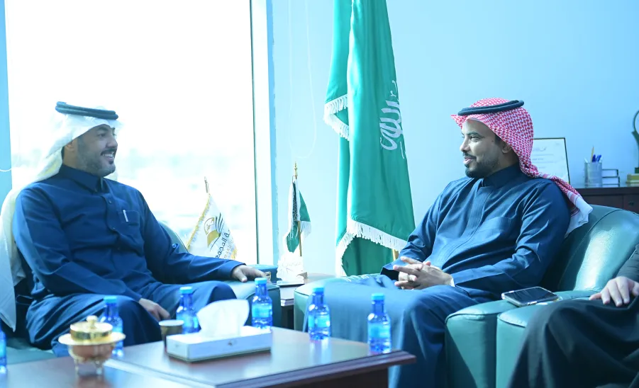 مدير المركز الإعلامي يلتقي بعميد شؤون الطلاب - #