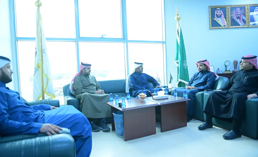 مدير المركز الإعلامي يلتقي بعميد شؤون الطلاب - #