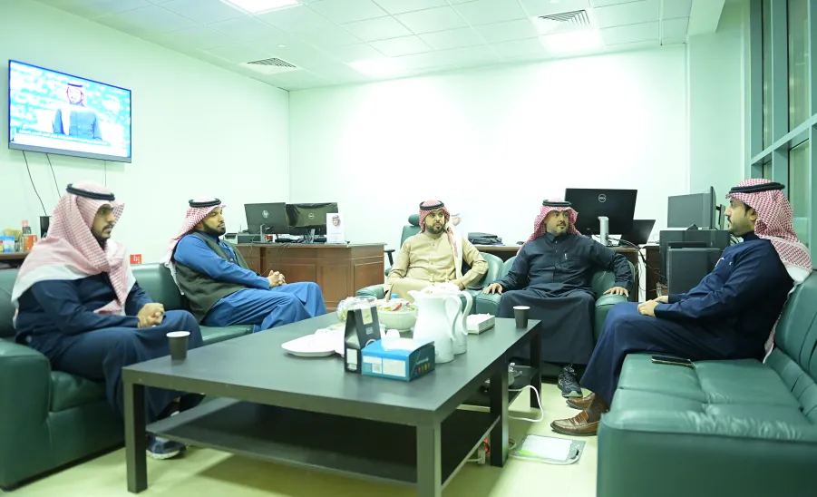 Director of Media Center welcomes the Dean of Applied College
 - #