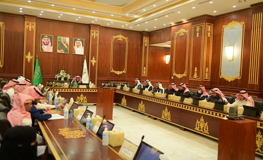 الجامعة تعقد جلستها الخامسة للعام الجامعي 1443-1444هـ -  جامعة المجمعة 