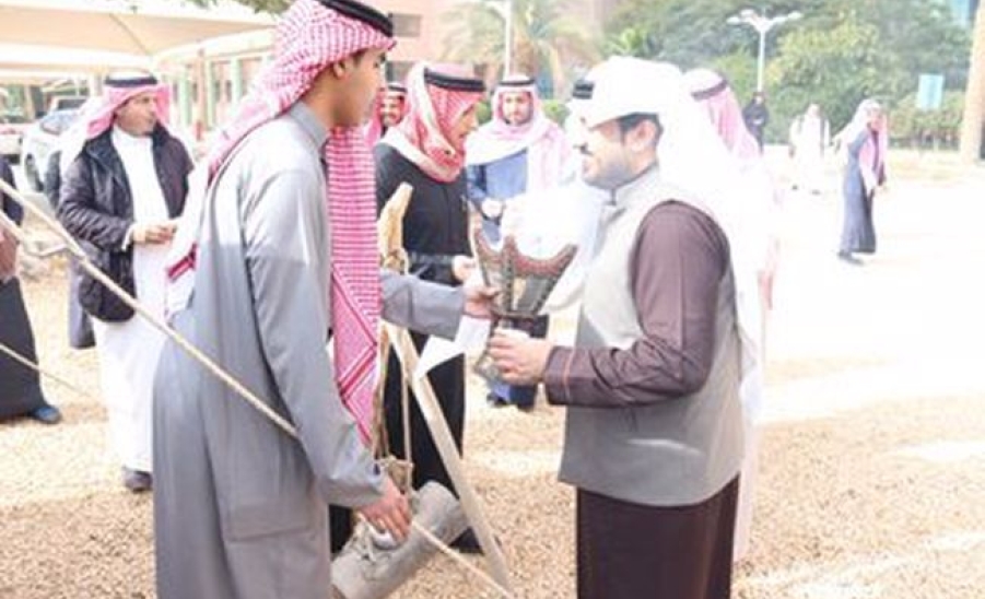 كلية التربية تنظم يوماً مفتوحاً متنوع الفعاليات.