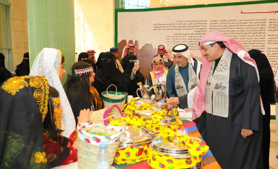 الجامعة تقيم معرضاً خاصاً بيوم التأسيس -  am