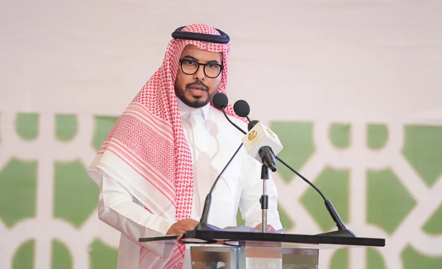 الجامعة تكرم الفائزين في مسابقتي حفظ القرآن الكريم والسنة النبوية للعام الجامعي 1444هـ و الفائزين في بطولة الجامعة للخطابة . -  جامعة المجمعة 
