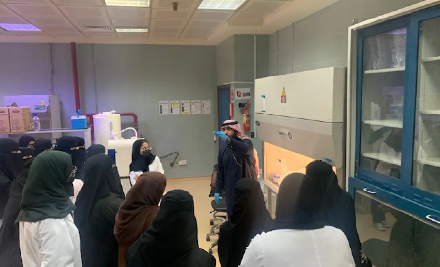 مراكز البحوث العلمية بعمادة البحث العلمي تستقبل الباحثين والطلاب - dsr