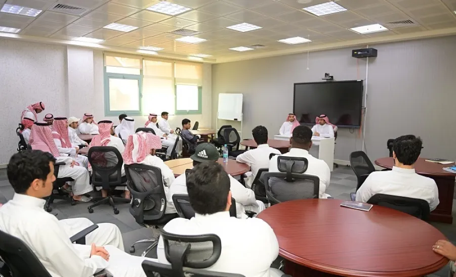 MU Vice-Rector launches an awareness event on drug and welcomes officials from private sector  - وكيل الجامعة للشؤون التعليمية 