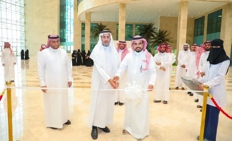 MU VICE-RECTOR LAUNCHES A DRUG AWARENESS CAMPAIGN  -  جامعة المجمعة 