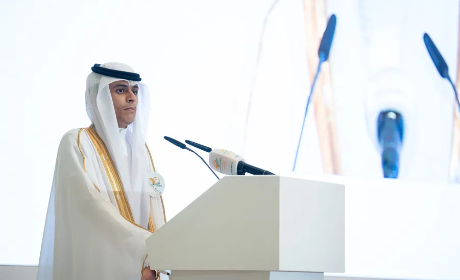 برعاية صاحب السمو الملكي الأمير فيصل بن بندر - أمير منطقة الرياض - الجامعة تقيم حفل تخريج الدفعة الرابعة عشرة من طلابها - جامعة المجمعة 
