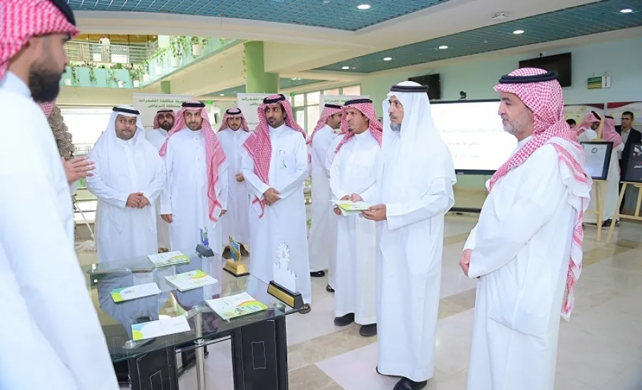MU Vice-Rector launches an awareness event on drug and welcomes officials from private sector  - وكيل الجامعة للشؤون التعليمية 