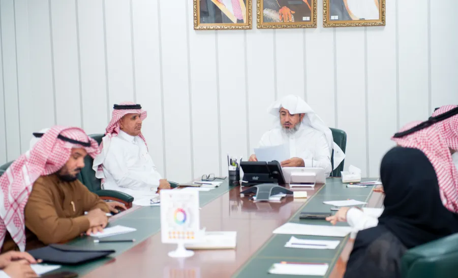 A discussion on how to establish a well-equipped building for College of Dentistry  - مناقشة احتياج كلية طب الأسنان لإنشاء عياداتها في المدينة الجامعية بالمجمعة