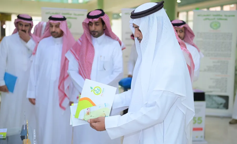 وكيل جامعة المجمعة للشؤون التعليمية يفتتح فعاليات (وطن بلا مخدرات) - افتتاح فعالية (وطن بلا مخدرات)