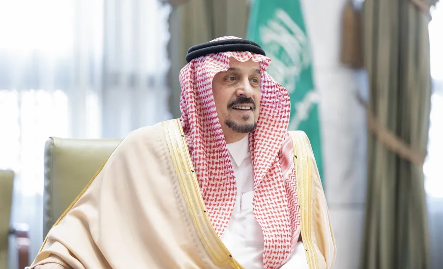 برعاية وتشريف أمير منطقة الرياض:  الجامعة تستعد لإقامة حفل تخريج الدفعة الرابعة عشرة من طلابها . - جامعة المجمعة 
