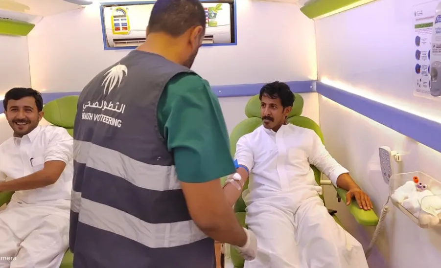 MU launches blood donation campaigns at Prince Sultan Walkway 
 - صورة