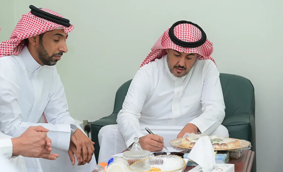 The director of Media Center to meet the dean of College of Medicine  - 3