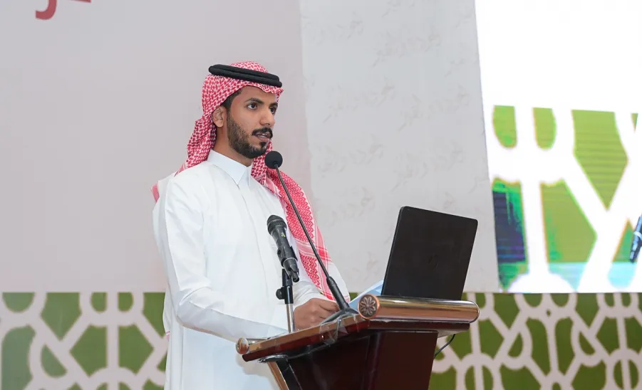 رئيس الجامعة يرعى حفل جائزته للجودة والتميز والملتقى الأول لتجديد الاعتماد المؤسسي -  جامعة المجمعة