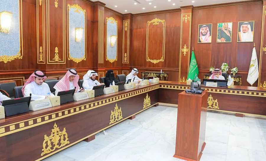 الجامعة تعقد جلستها العاشرة للعام الجامعي1444هـ - جامعة المجمعة 
