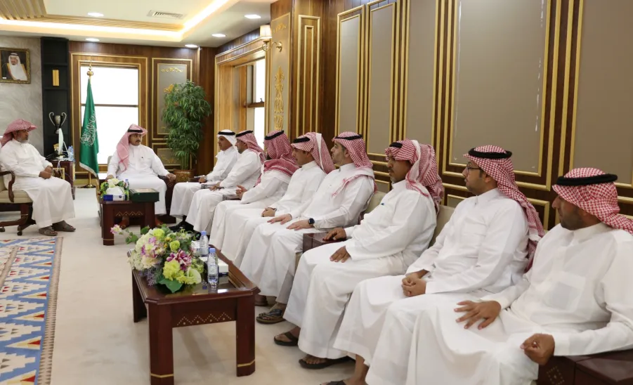 MU RECTOR WELCOMES MEMBERS OF FINAL ACCOUNT COMMITTEE -  جامعة المجمعة